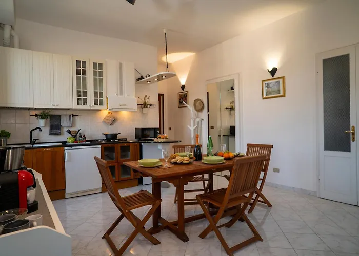 Residenza Maddalena Maggiore Wifi & View 카스텔베카나